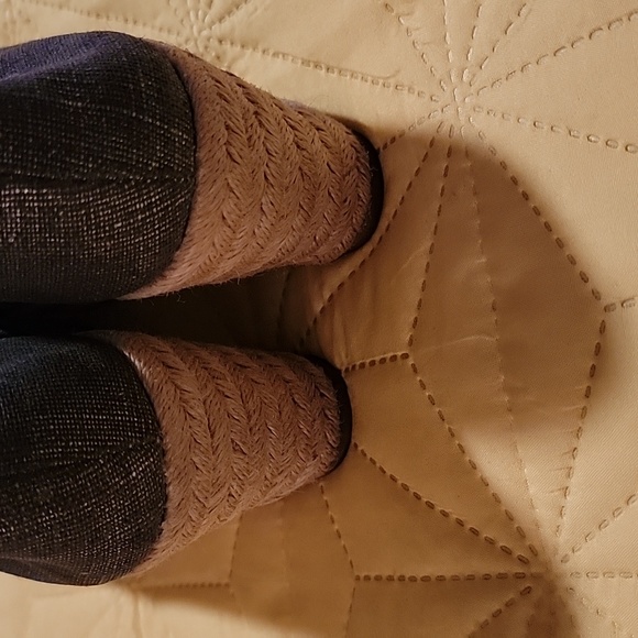 Tory Burch Canvas wedges - Picture 2 of 6